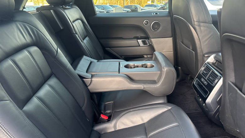 Land Rover Range Rover Sport 3.0 D300 HSE Silver 5dr Auto Diesel Estate